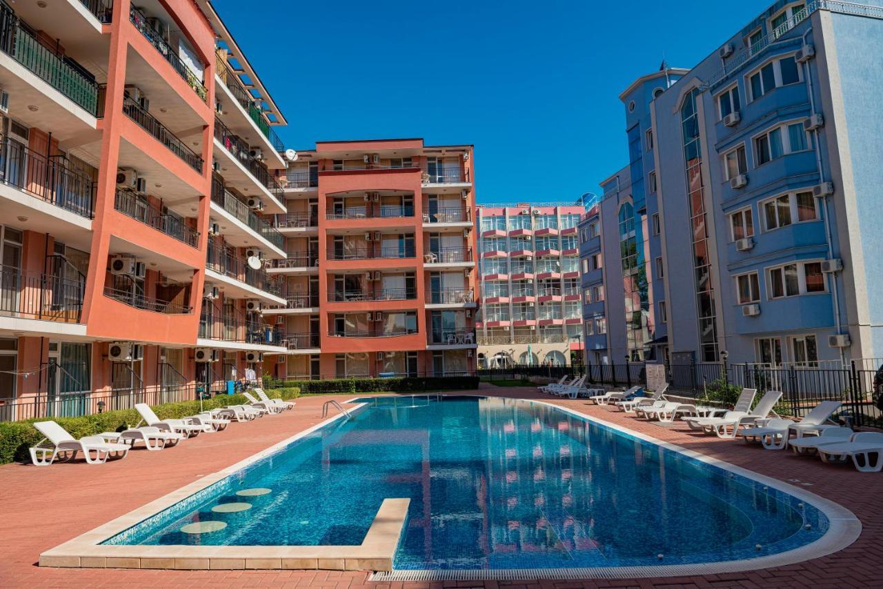 Sunset Beach - Menada Apartments Солнечный берег Экстерьер фото