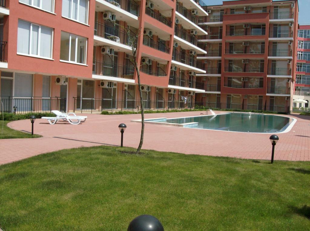 Sunset Beach - Menada Apartments Солнечный берег Экстерьер фото